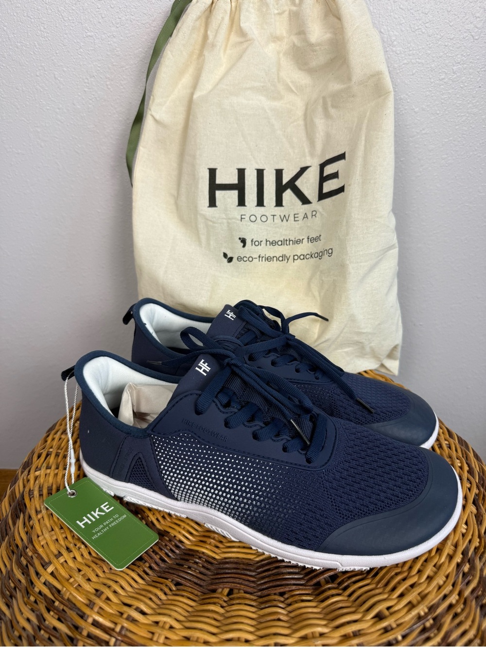 HIKE Women's Athletic Lace-Up Shoes in Navy Blue - 10